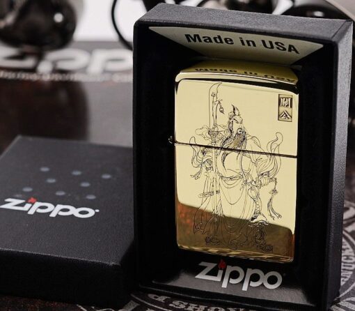 bật lửa zippo họa tiết màu vàng
