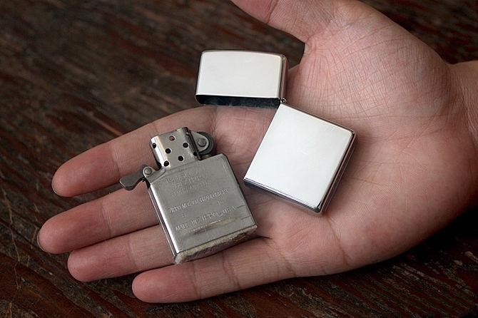 Tranh cãi về vỏ và ruột trùng nhau của bật lửa Zippo Tranh cãi về vỏ và ruột trùng nhau của bật lửa Zippo