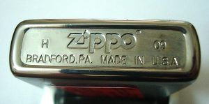 Bật lửa Zippo sản xuất vào tháng 8 năm 2009