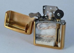 Cần mua bông để thay cho bật lửa Zippo