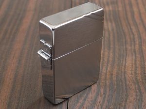 Nắp Zippo bị lỏng