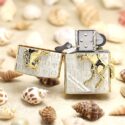 Zippo ốp hình ngựa mạ vàng, nền họa tiết caro mạ bạc ZBT-5-3E