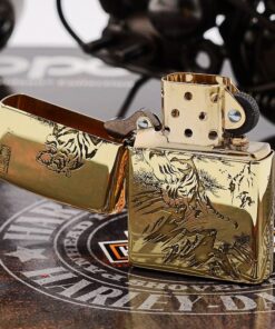 bật lửa zippo họa tiết màu vàng