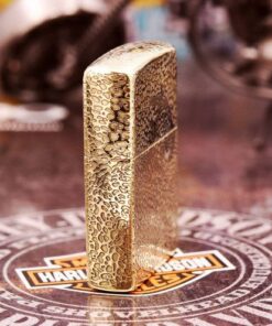 bật lửa zippo họa tiết màu vàng