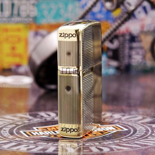 bật lửa zippo họa tiết màu vàng