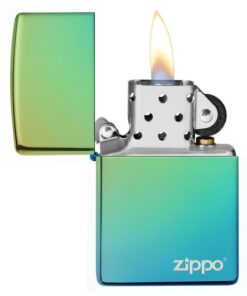 120 chiếc Zippo được mang lên sàn trình diễn thời trang