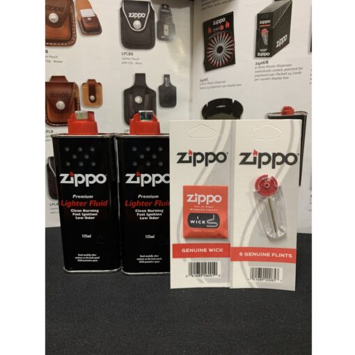 Bộ phụ kiện bật lửa Zippo – 2 Bình Xăng kèm Đá và Bấc Zippo - Hình ảnh 2