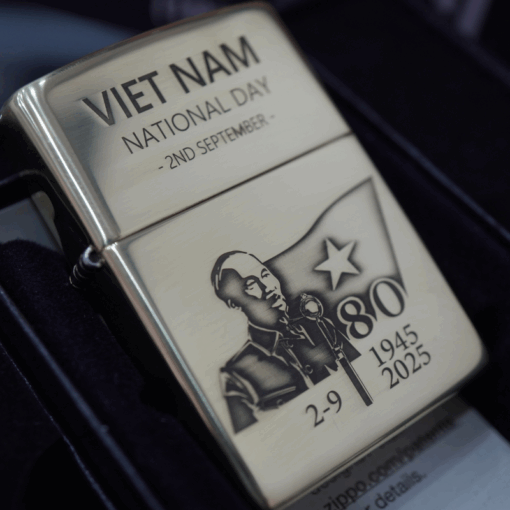 Zippo Kỷ niệm 80 năm Quốc khánh Việt Nam - 254B-A80 - Hình ảnh 5