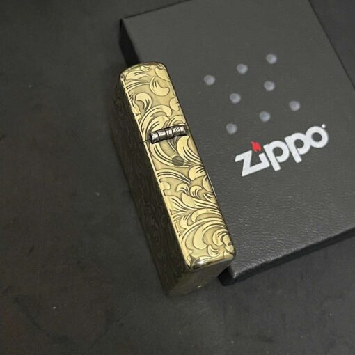 Zippo Brass 12 con giáp năm Mùi – Dê - Hình ảnh 3