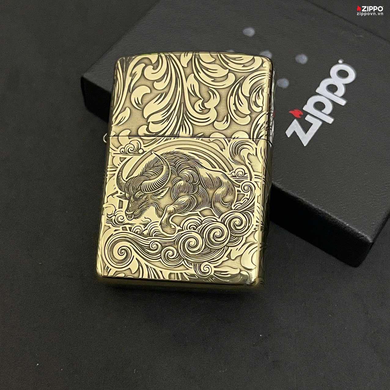 Zippo Brass 12 con giáp năm Sửu - Trâu