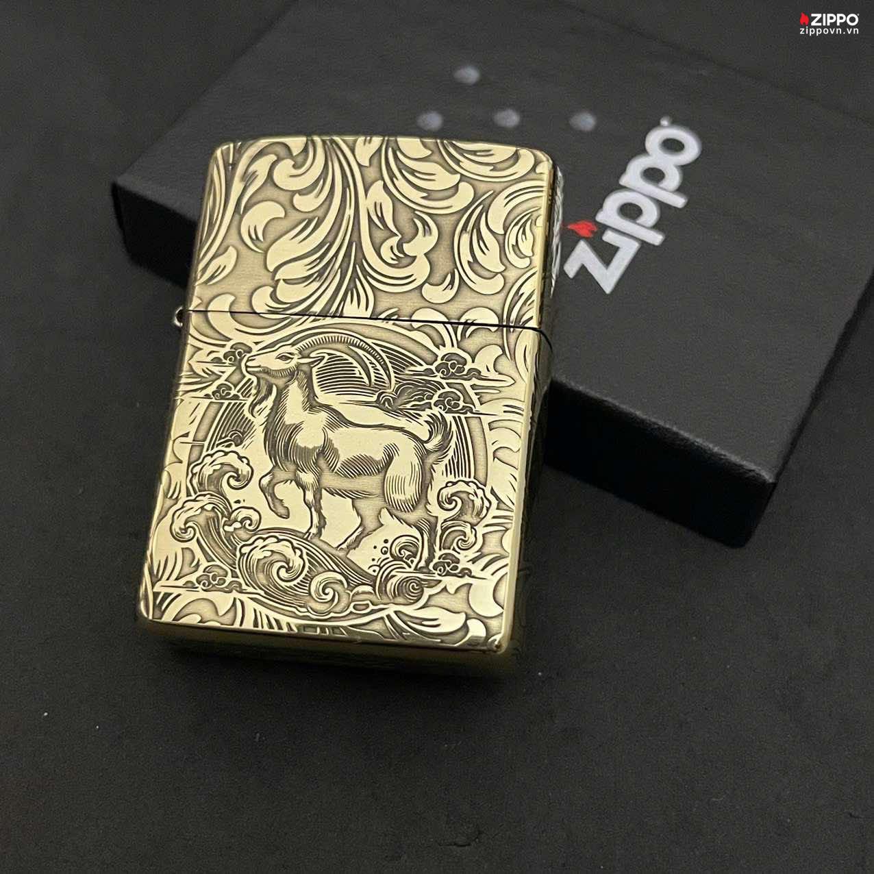 Zippo Brass 12 con giáp năm Mùi – Dê
