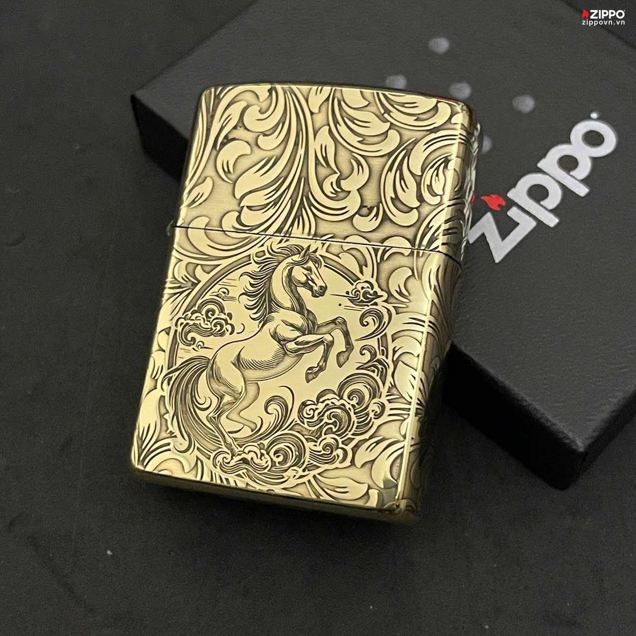Zippo Brass 12 con giáp năm Ngọ - Ngựa