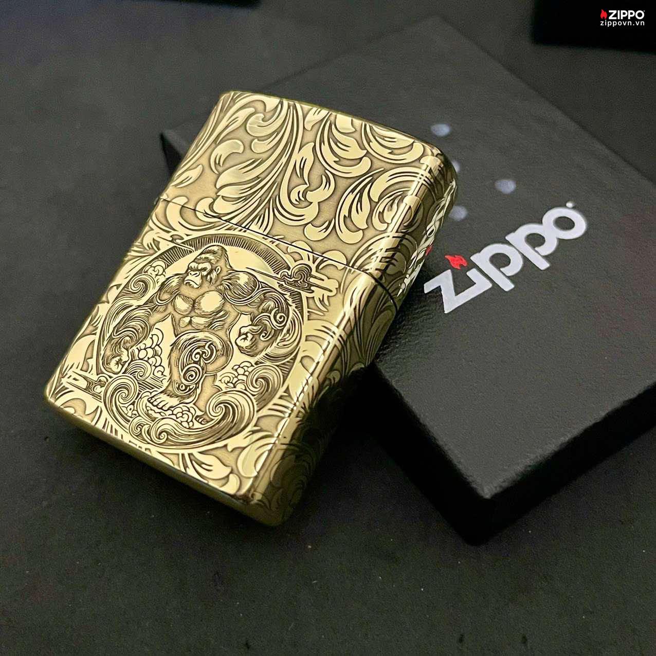 Zippo Brass 12 con giáp năm Thân – Khỉ