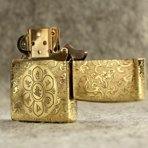 Zippo Armor Brass Auspicious Clouds Guanyin - BRC90 - Hình ảnh 4
