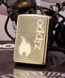 Zippo Armor Brass Classic Flame Logo - BRC78